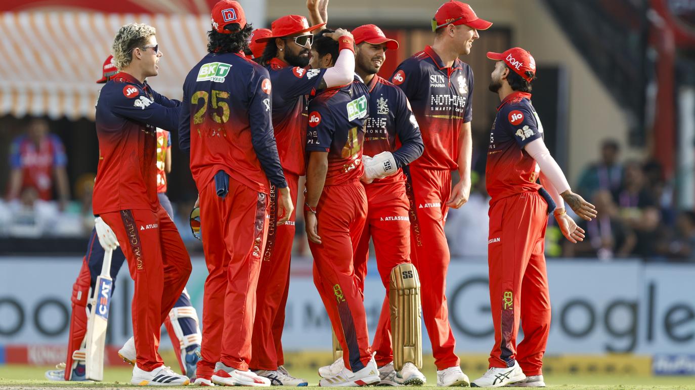 Rcb இறுதிப்போட்டிக்கு மாஸ் என்ட்ரி! குஜராத் பரிதாப தோல்வி! Rcb இறுதிப்போட்டிக்கு மாஸ் என்ட்ரி! குஜராத் பரிதாப தோல்வி!
